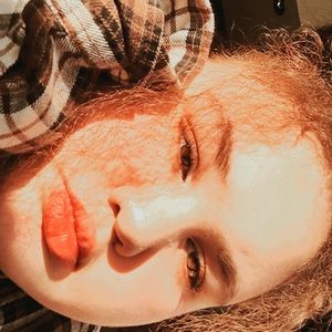 Meet your Posher, Maya